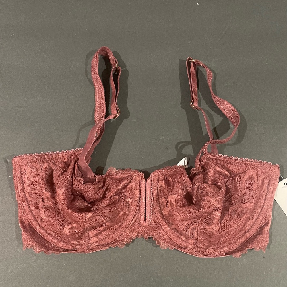 Auden Lacy underwire bra- 32DD